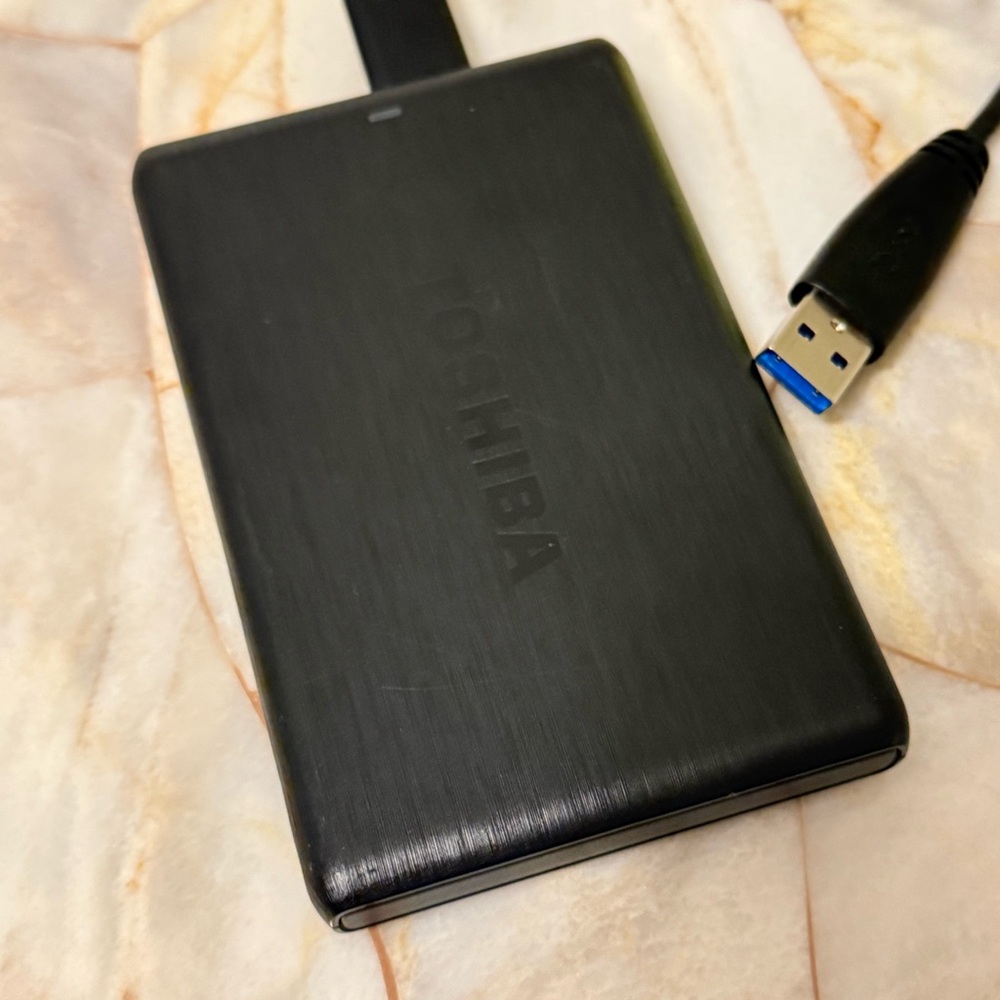 Toshiba 1TB Black External Hard Drive DTP110